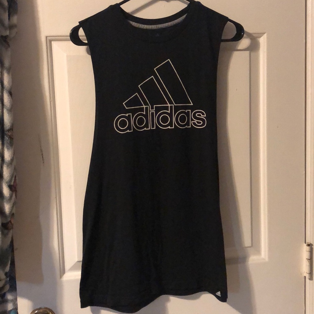 Men’s Adidas sleeveless shirt!!